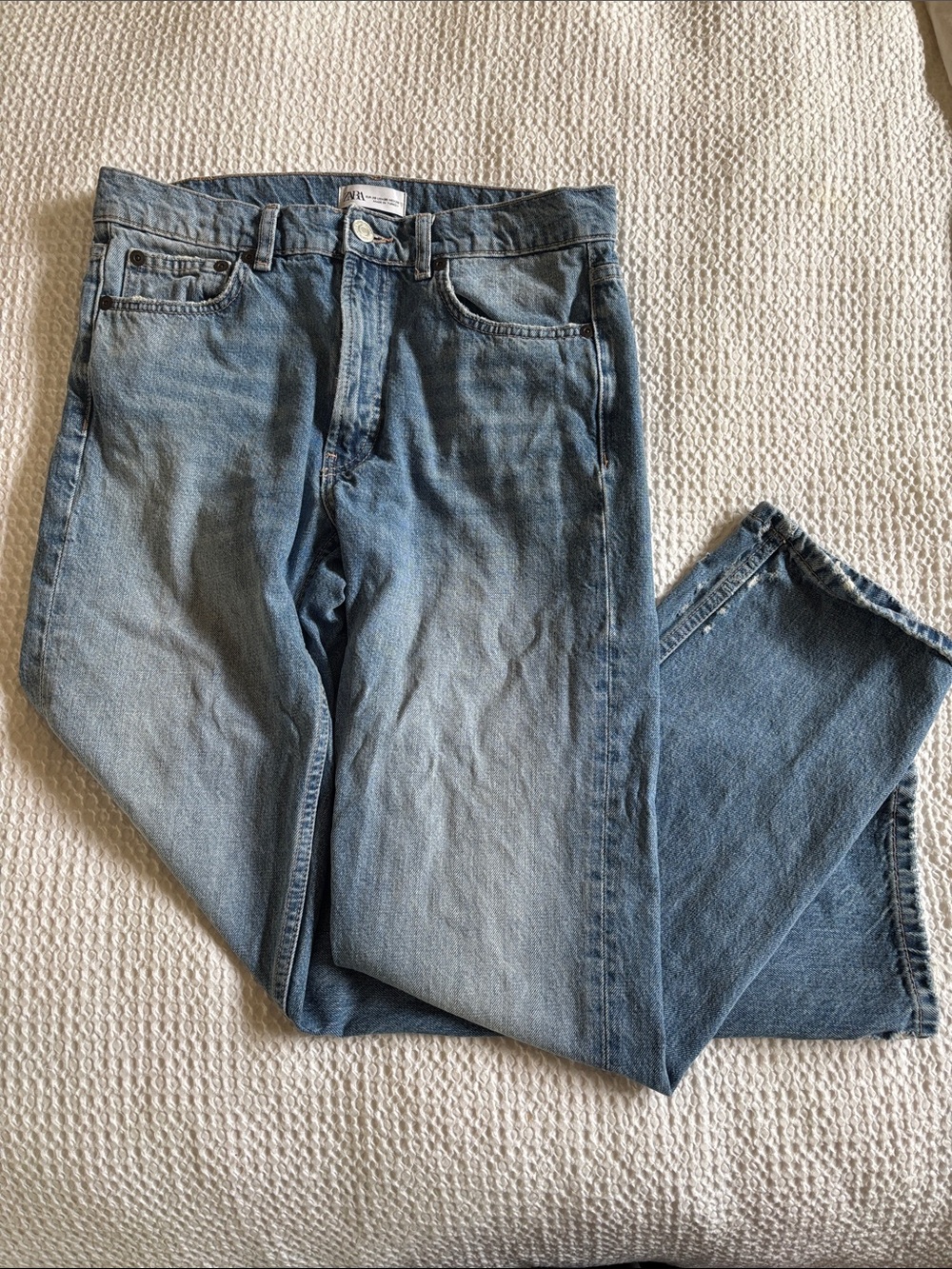 Zara Women's Straight Leg Jeans in Light Blue Denim